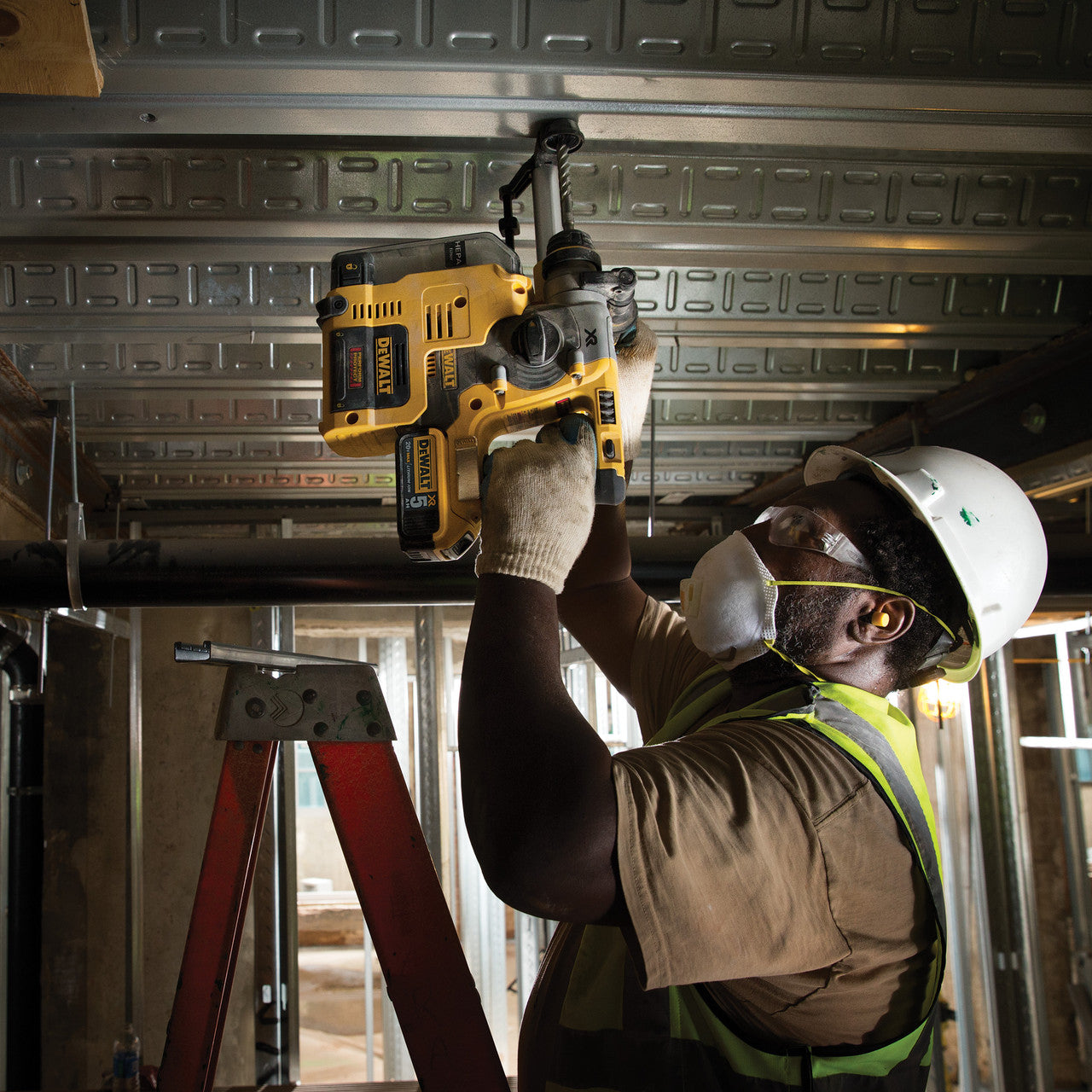 Dewalt D25303DH Dust Extractor for DCH273/274 SDS Plus Rotary Hammers