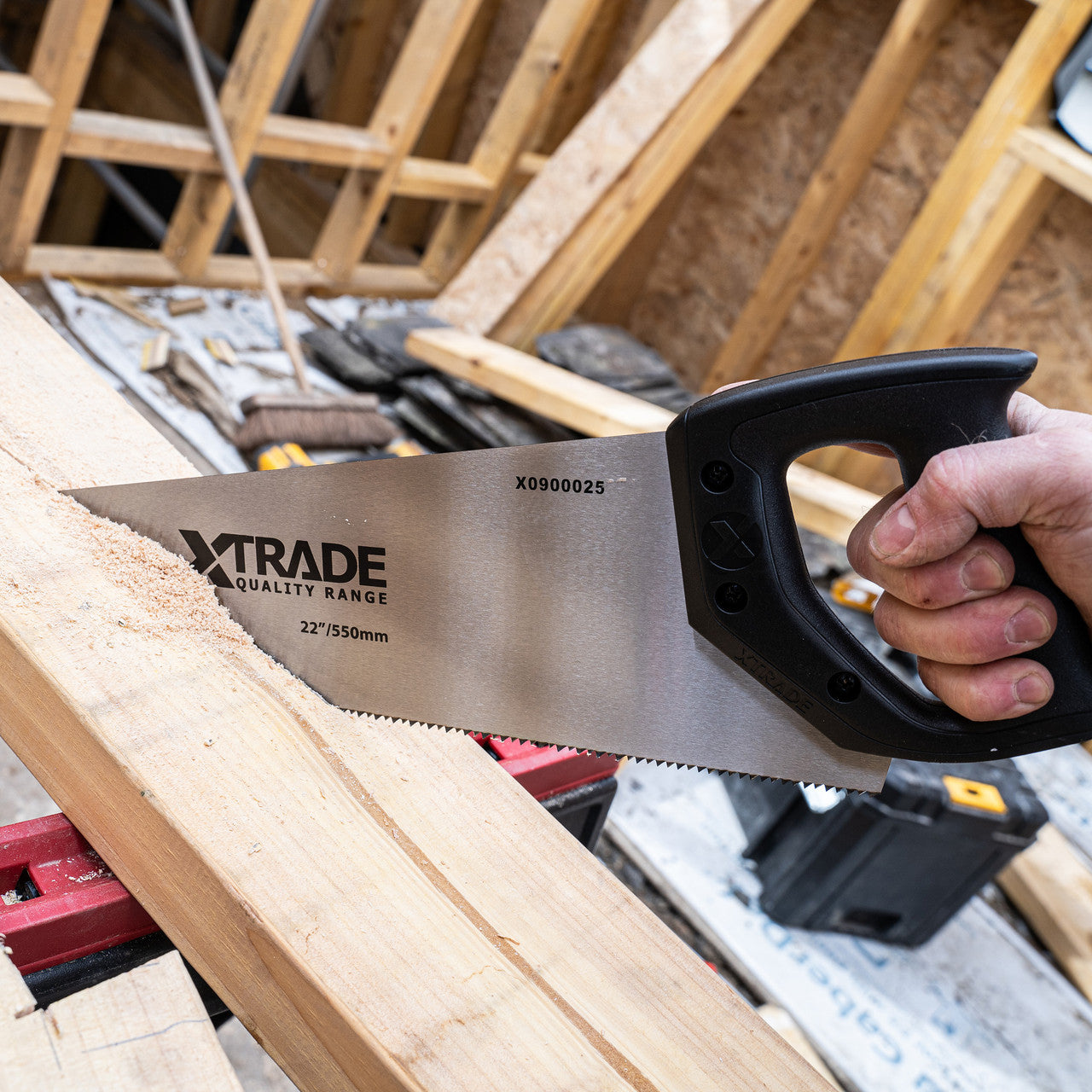 XTrade Hardpoint Hand Saw 550mm 22" Universal Medium Cut 7T/8P X0900025