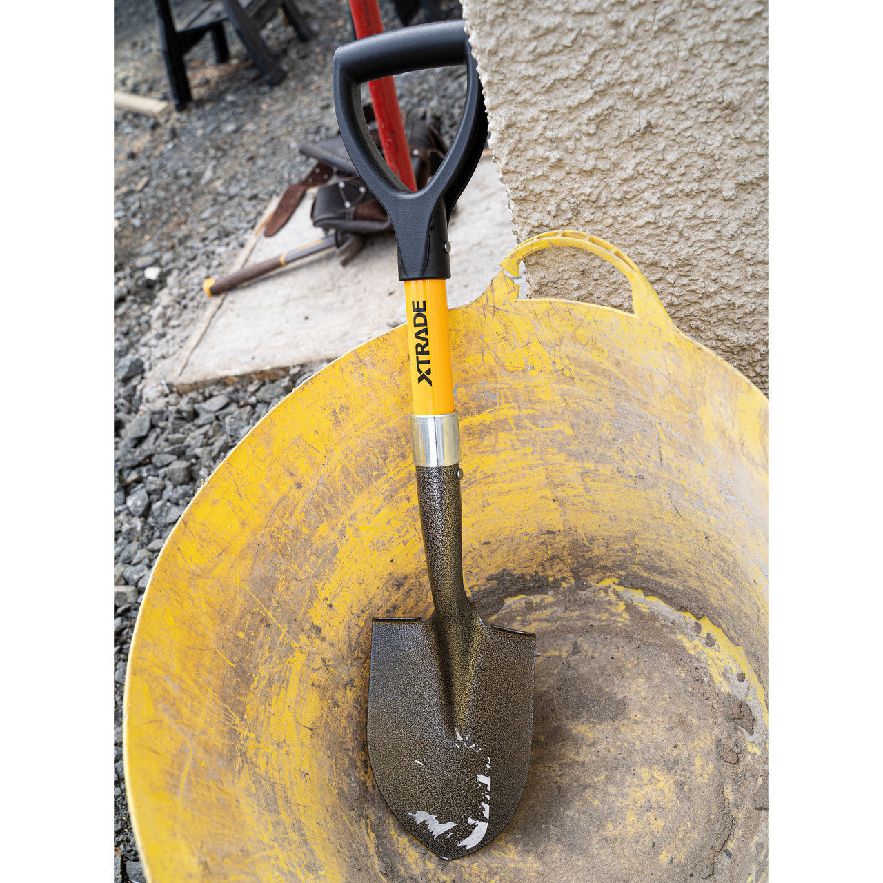 XTrade Round Point Micro Shovel Length 670mm Steel Blade X1300001