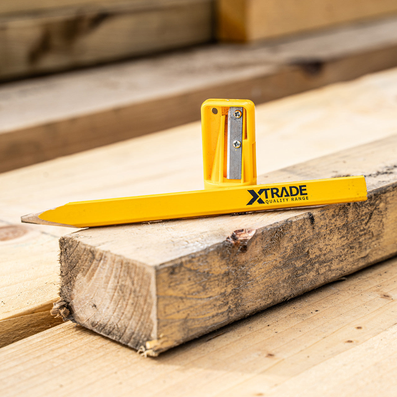 XTrade X0900240 Carpenters 10 Pencils and Sharpener Set