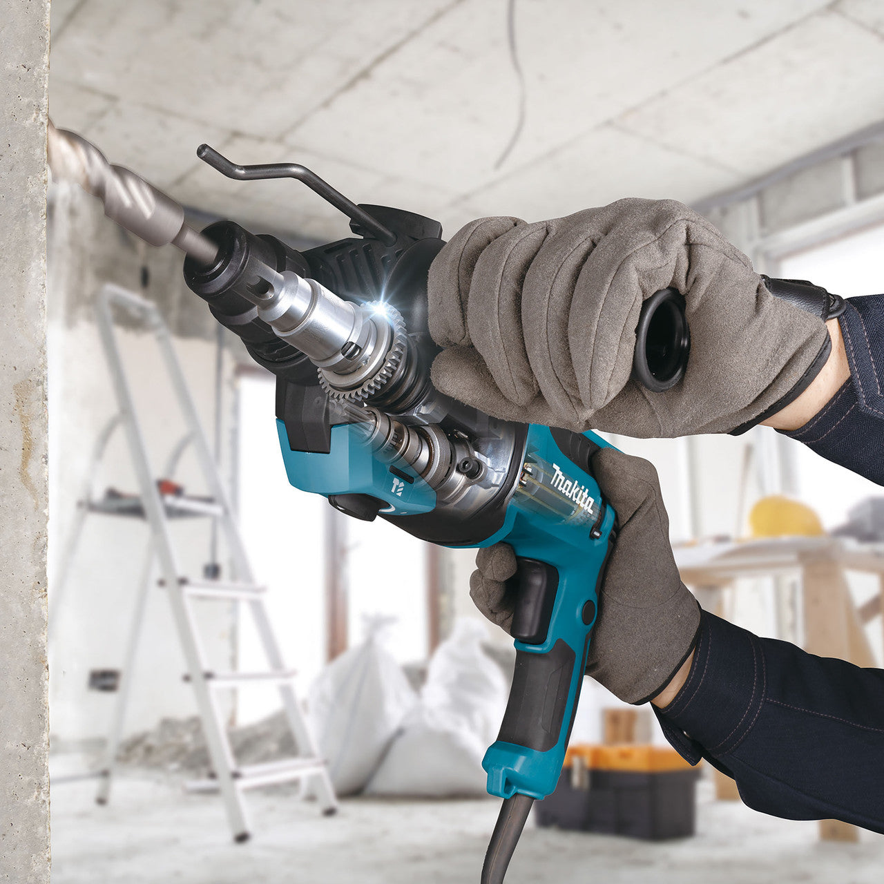 Makita SDS+ Rotary Hammer 110V 800W Variable Speed Trigger Reverse Rwitch HR2670