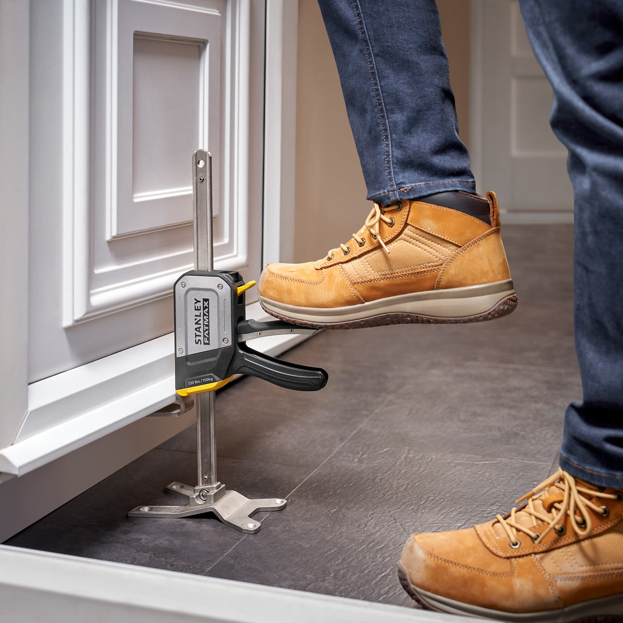 Stanley TradeLift Lifting Tool 150kg Doors Fences Furniture Radiator FMHT83550-1