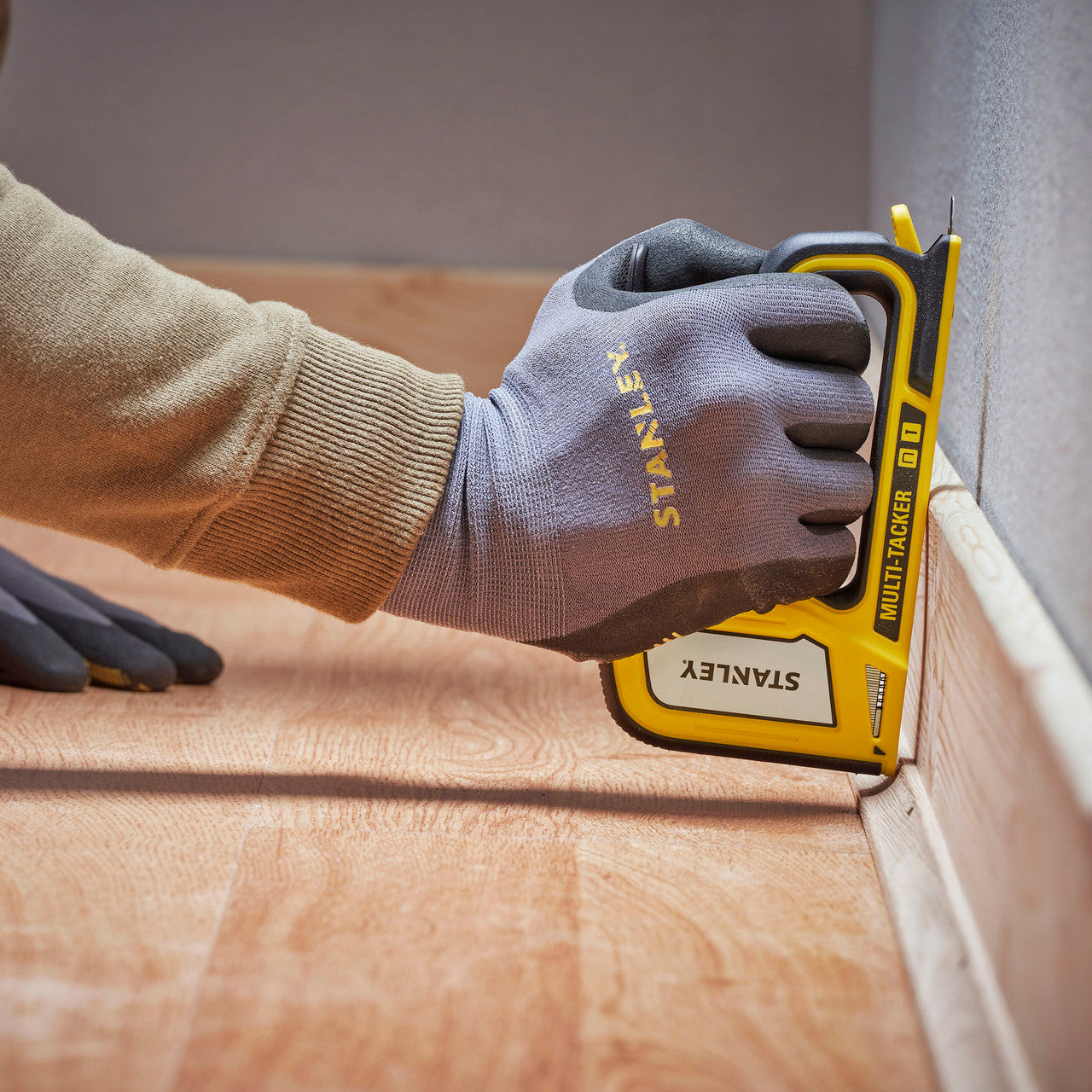 Stanley STHT70440-0 2-in-1 Multi-Tacker